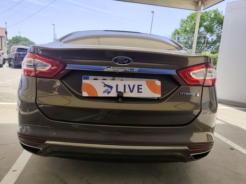 Ford Mondeo 2.0 Hybrid Vignale — zdjęcie 4