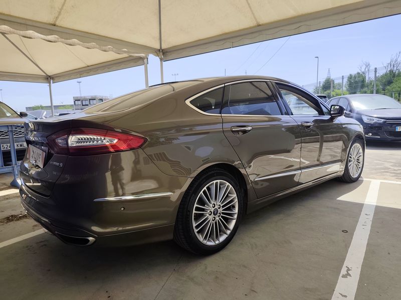 Ford Mondeo 2.0 Hybrid Vignale — zdjęcie 5