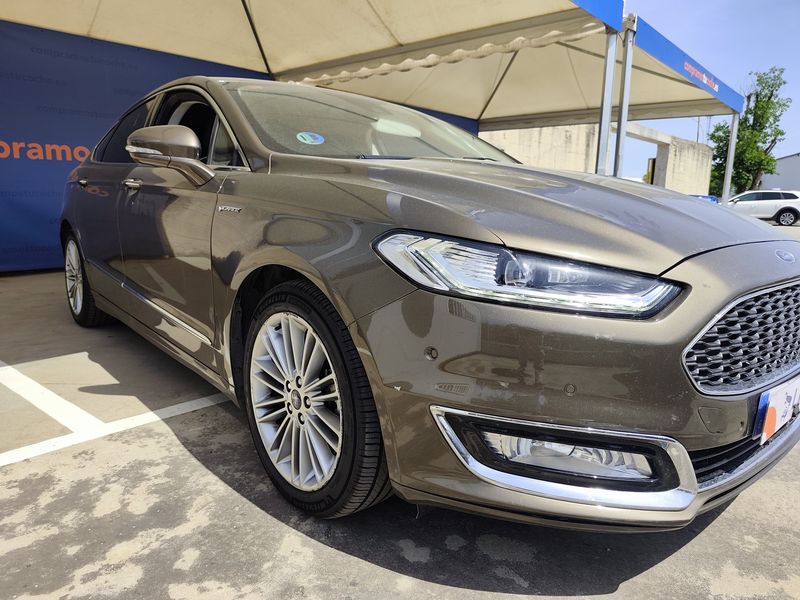 Ford Mondeo 2.0 Hybrid Vignale — zdjęcie 6