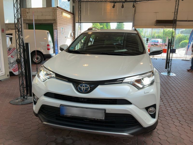 Toyota RAV 4 2.5 Hybrid Executive — zdjęcie 9