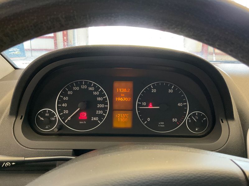 Mercedes-Benz A-Klasse A 180 CDI Avantgarde — zdjęcie 4