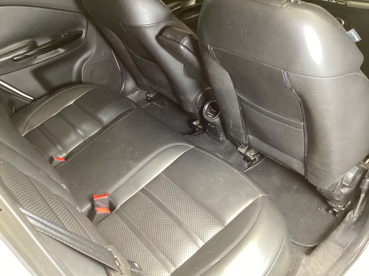 Alfa Romeo 2010 — photo 27