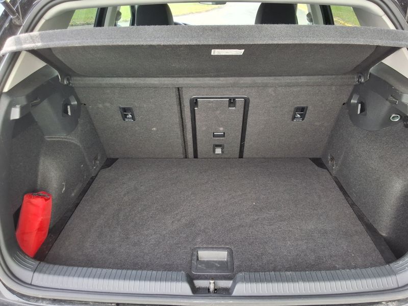 Volkswagen Golf VIII 1.5 eTSI Life — zdjęcie 9