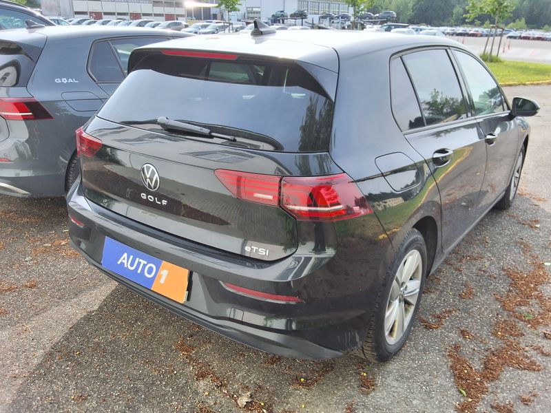 Volkswagen Golf VIII 1.5 eTSI Life — zdjęcie 5