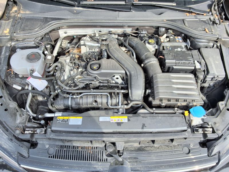 Volkswagen Golf VIII 1.5 eTSI Life — zdjęcie 8