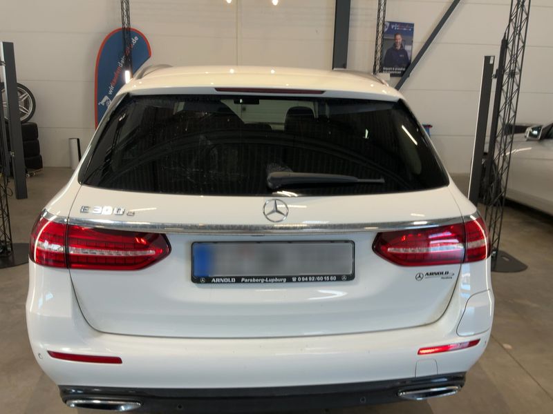 Mercedes-Benz E-Klasse E 300e T Avantgarde 2021 – снимка 7