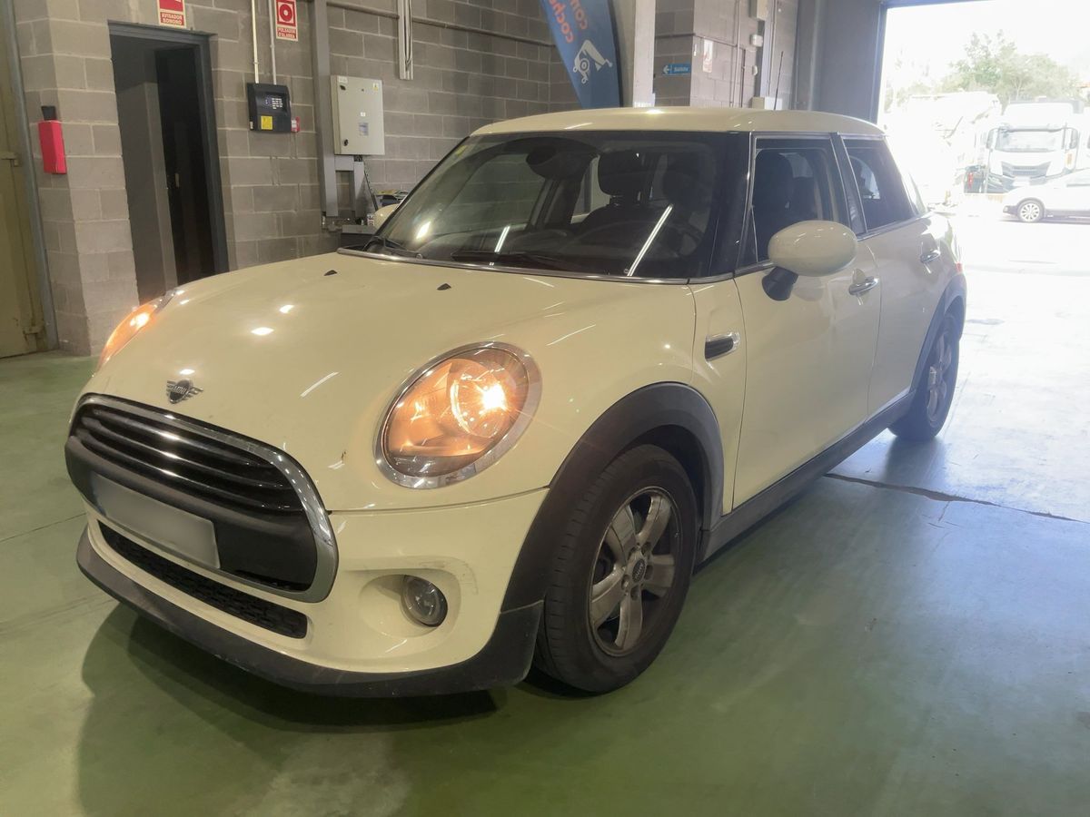 MINI One 2020 — photo 1