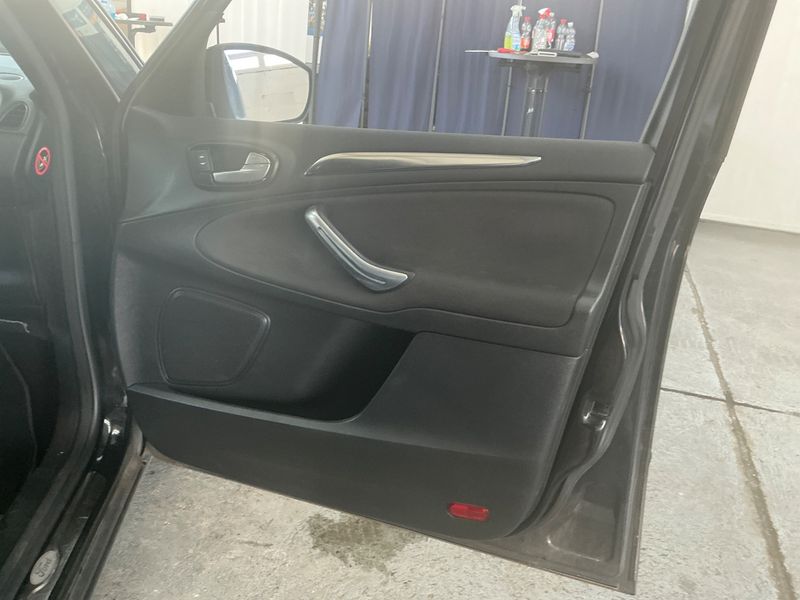 Ford S-Max 2.0 TDCi Titanium 2012 – снимка 29