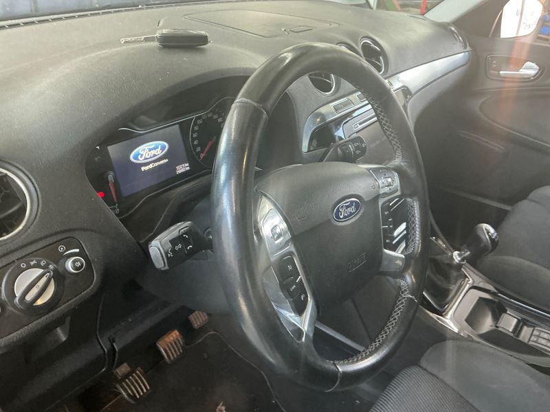 Ford S-Max 2.0 TDCi Titanium 2012 – снимка 25