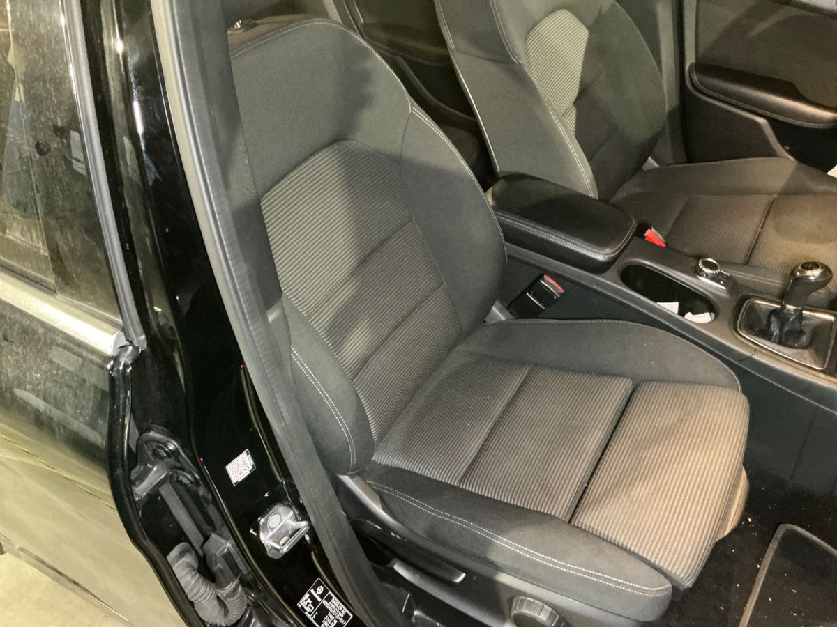Mercedes-Benz B-Klasse 2018 — photo 27