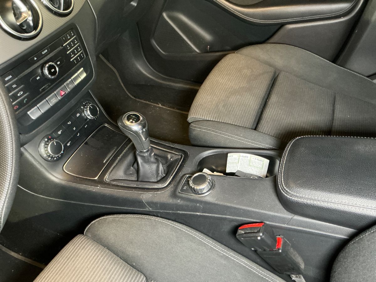 Mercedes-Benz B-Klasse 2018 — photo 32