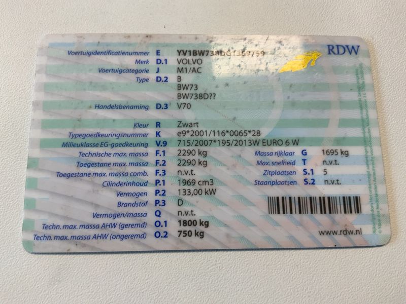 Volvo V70 2.0 D4 Summum — zdjęcie 15