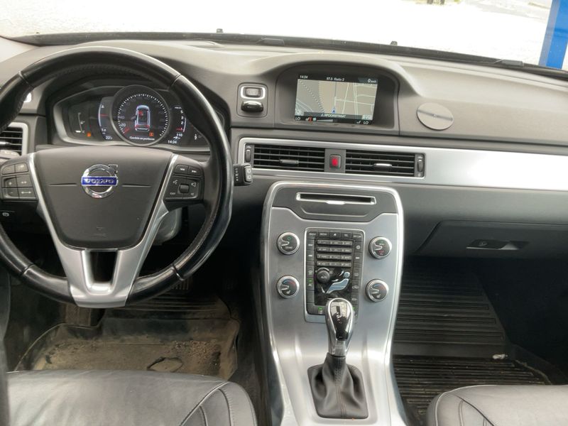 Volvo V70 2.0 D4 Summum — zdjęcie 12