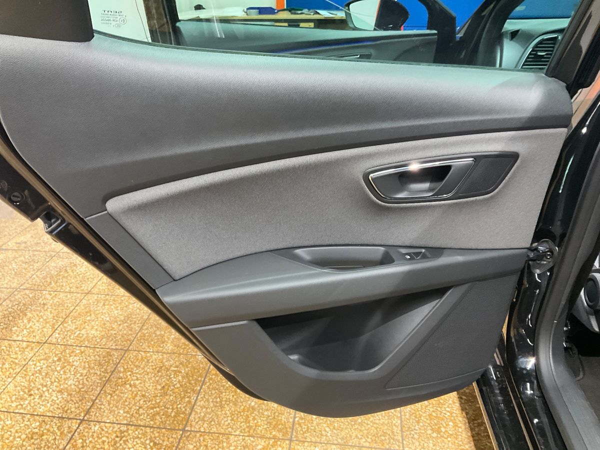 Seat Leon 2018 — photo 30