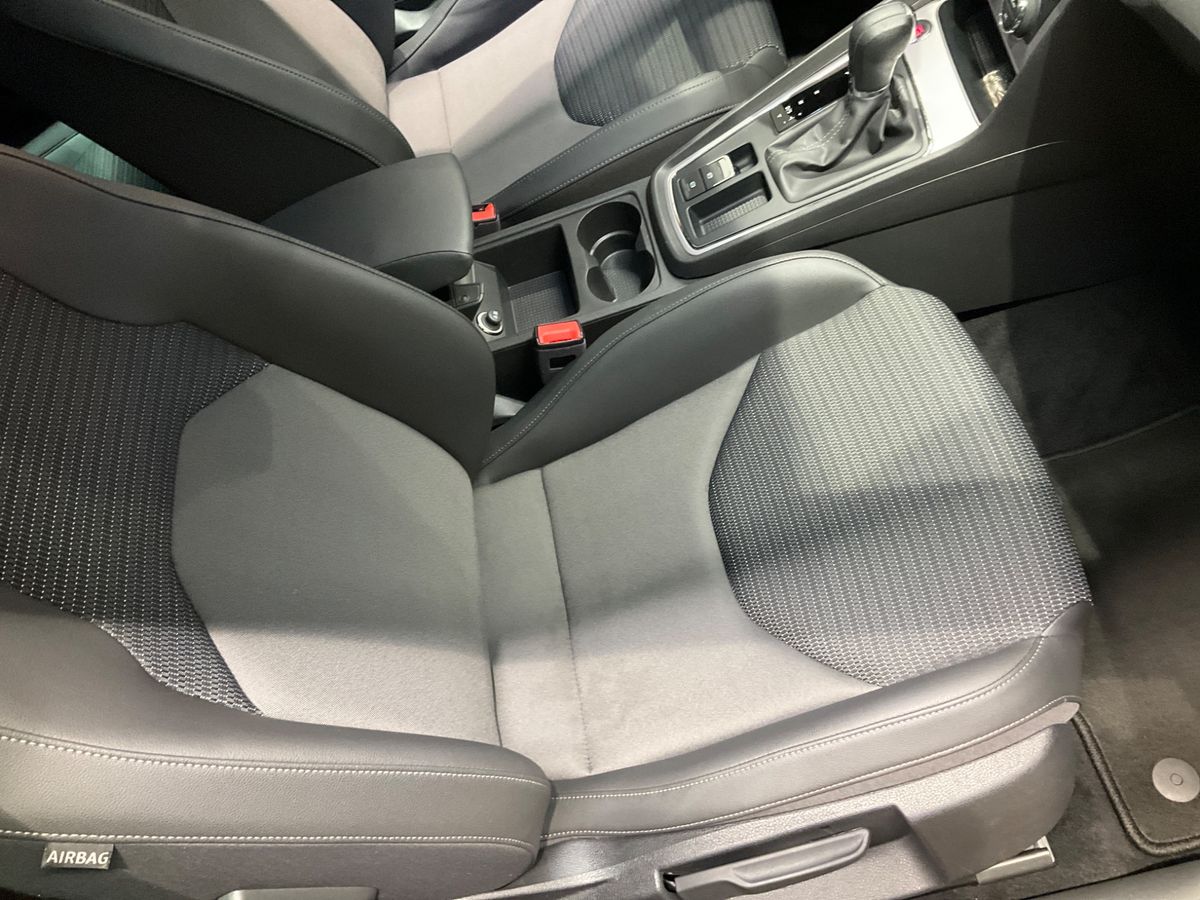 Seat Leon 2018 — photo 32