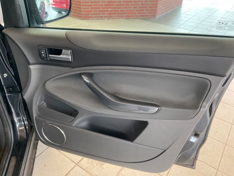 Ford Kuga 2.0 TDCi Titanium 2010 – снимка 34