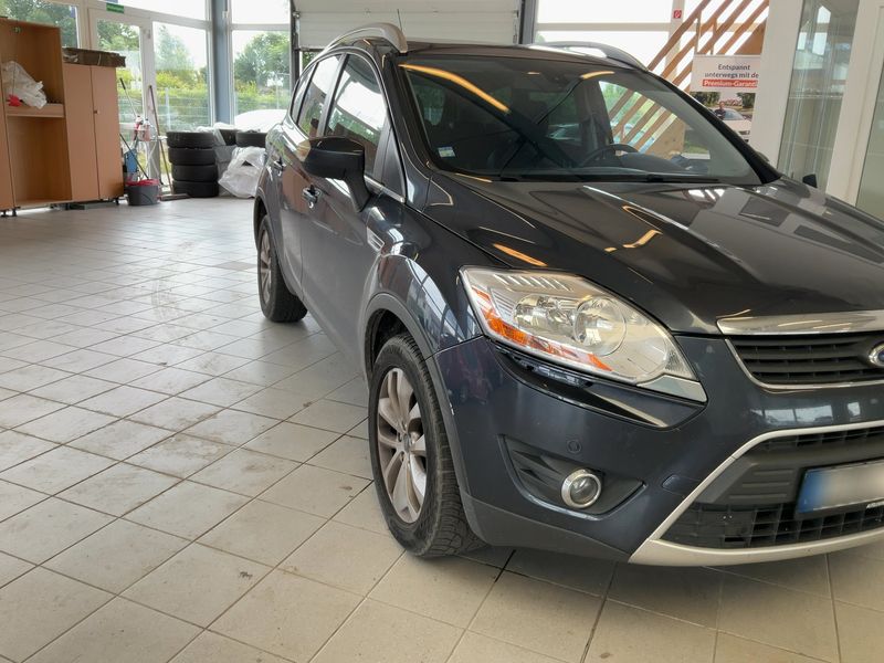 Ford Kuga 2.0 TDCi Titanium — zdjęcie 8