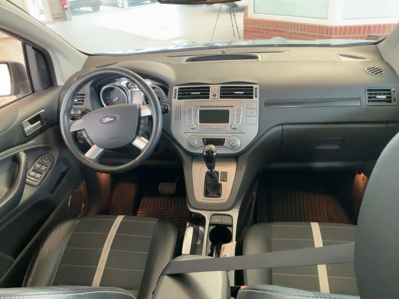 Ford Kuga 2.0 TDCi Titanium — zdjęcie 12