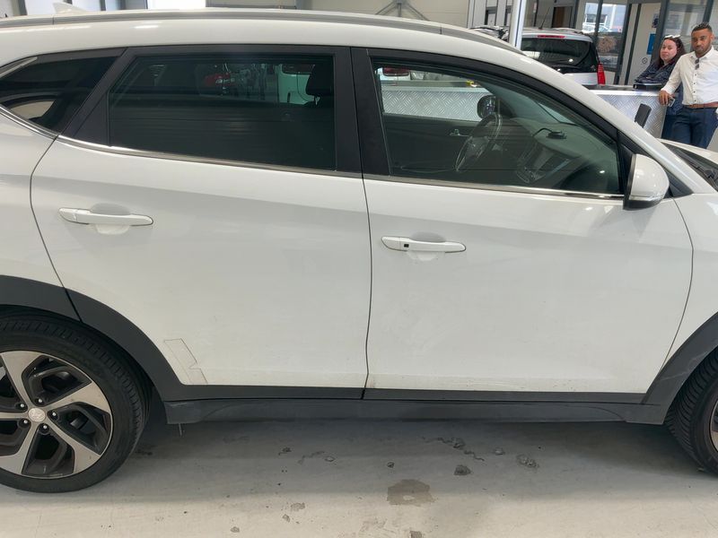Hyundai Tucson 1.7 CRDi Business 2WD 2017 – снимка 10