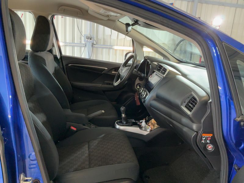 Honda Jazz 1.3 i-VTEC Comfort — zdjęcie 11