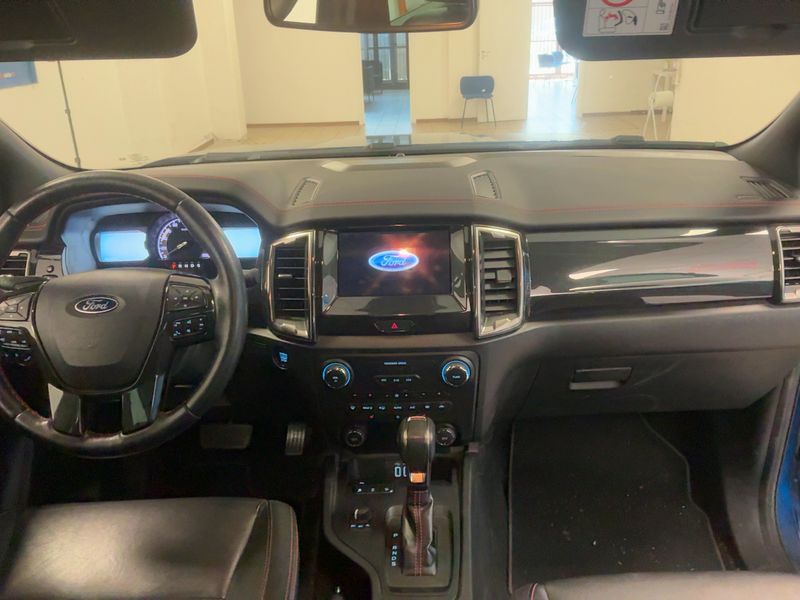 Ford Ranger 2.0 TDCi Doppelkabine 4x4 Wildtrak — zdjęcie 12
