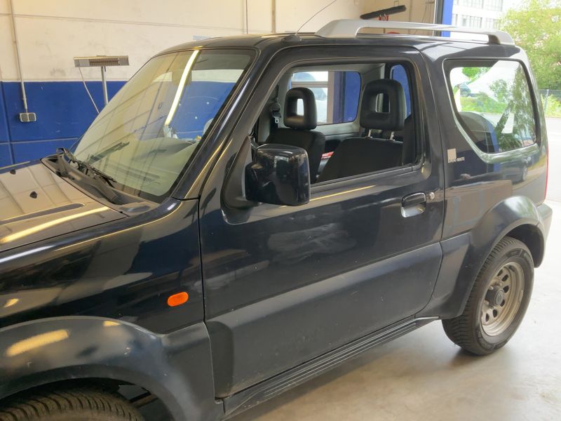 Suzuki Jimny 1.3 Black and White — zdjęcie 2