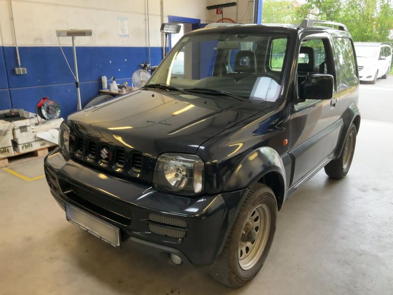 Suzuki Jimny 1.3 Black and White
