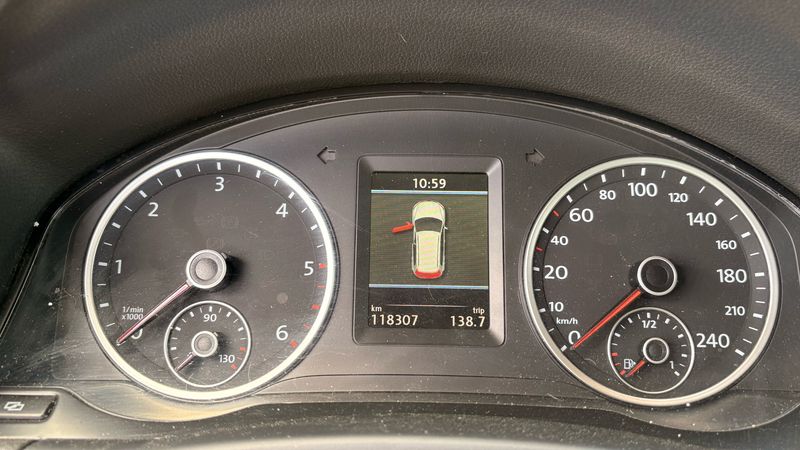 Volkswagen Tiguan 2.0 TDI Sport & Style 4Motion — zdjęcie 11