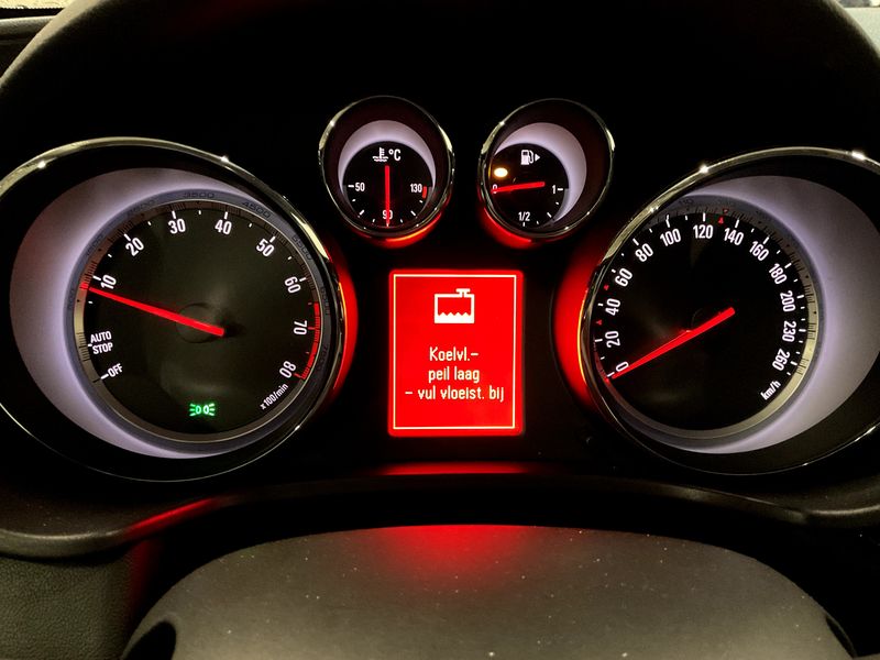 Opel Insignia Sports Tourer 1.4 Turbo Sport 2011 – снимка 39
