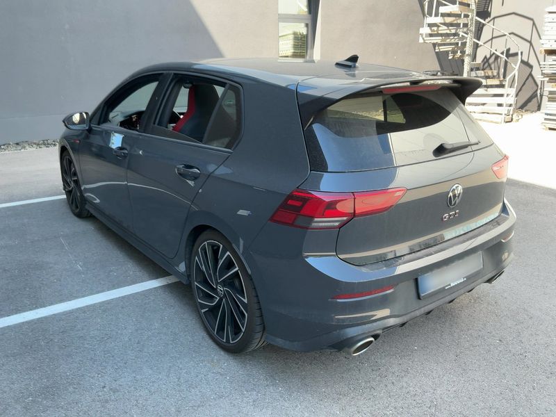 Volkswagen Golf VIII 2.0 TSI GTI Clubsport — zdjęcie 3
