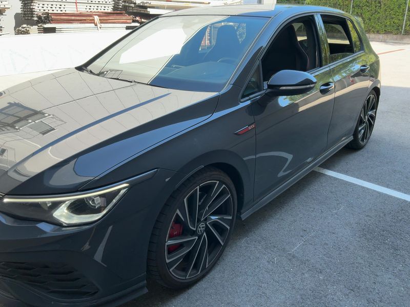 Volkswagen Golf VIII 2.0 TSI GTI Clubsport — zdjęcie 2
