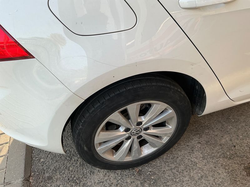 Volkswagen Golf VII 1.6 TDI Special Edition BlueMotion Tech 2016 – снимка 22