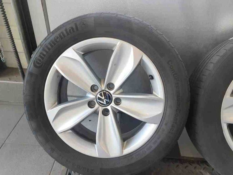 Volkswagen Passat 2.0 TDI Business — zdjęcie 25