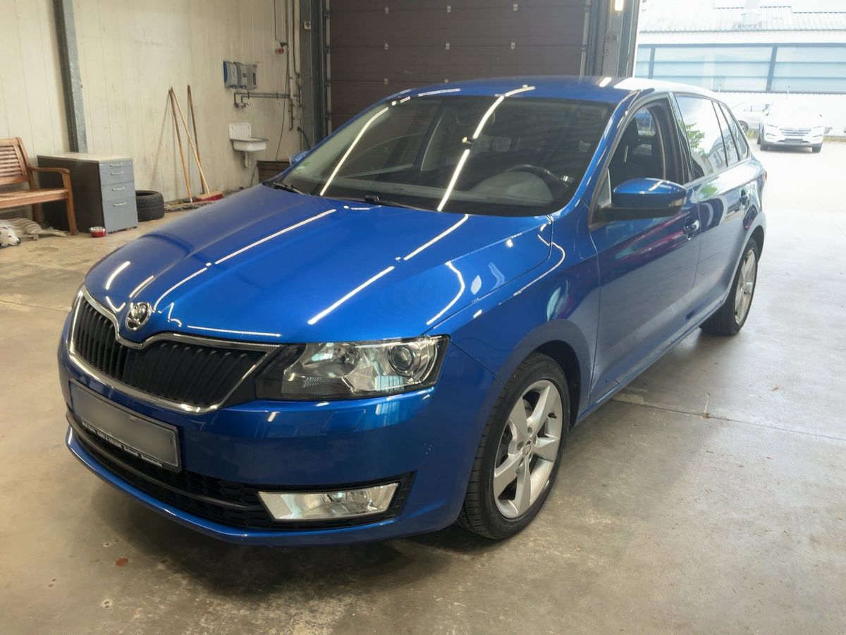 Skoda Rapid 2015 — photo 1