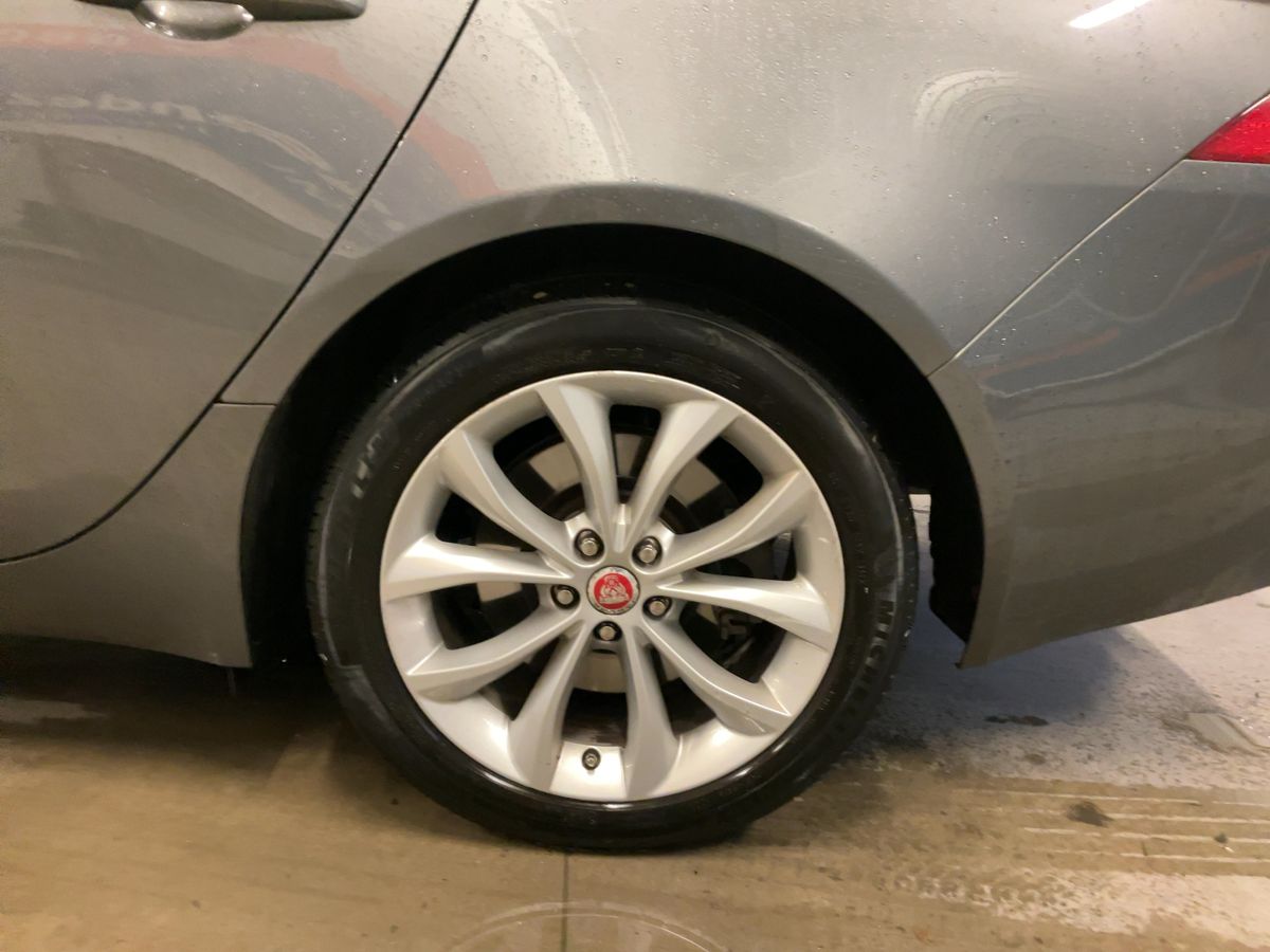 Jaguar XF 2016 — photo 6