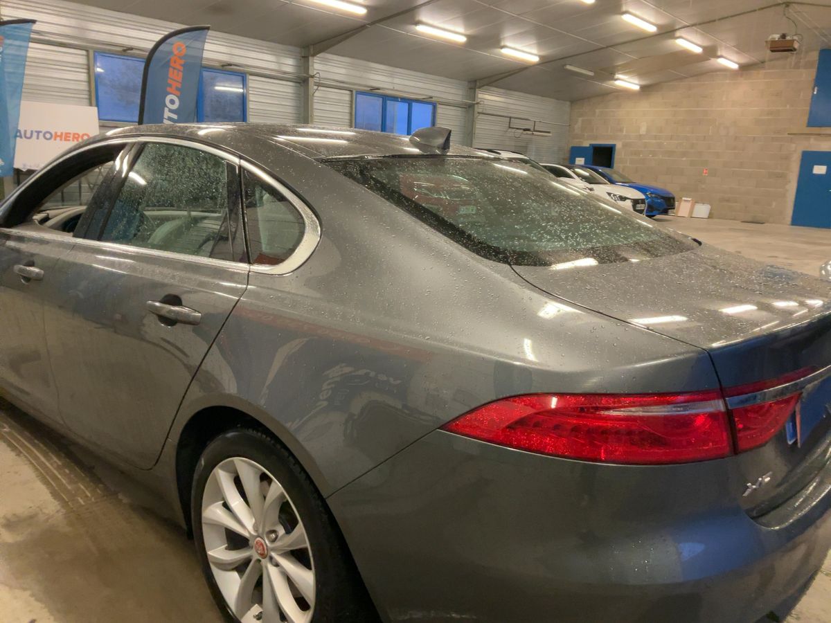 Jaguar XF 2016 — photo 7