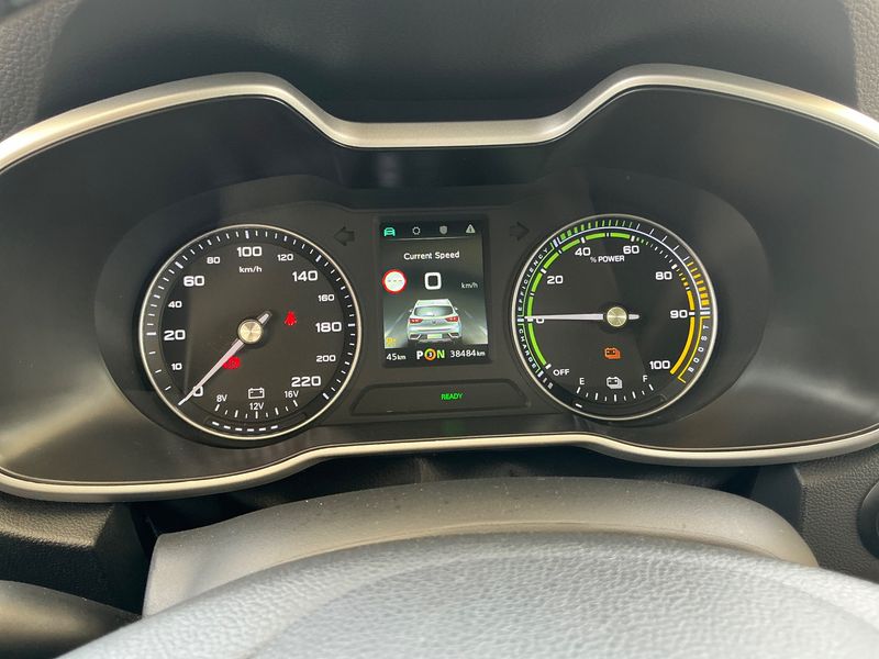 MG ZS electric drive 105 kW Luxury — zdjęcie 13