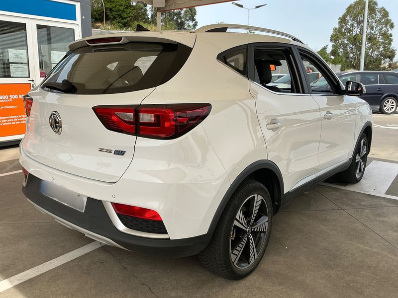 MG ZS electric drive 105 kW Luxury — zdjęcie 6