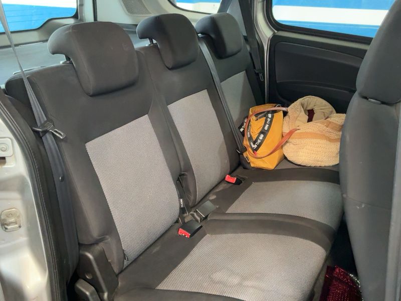 Fiat Doblo 1.3 JTD Active — zdjęcie 14