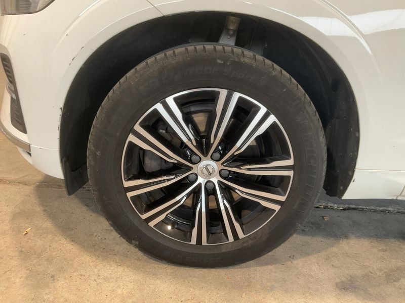 Volvo XC60 2.0 B4 Diesel Mild-Hybrid Inscription AWD 2022 – снимка 3