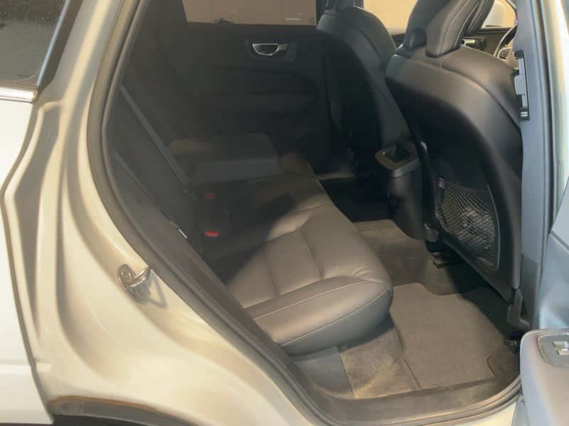 Volvo XC60 2.0 B4 Diesel Mild-Hybrid Inscription AWD 2022 – снимка 19