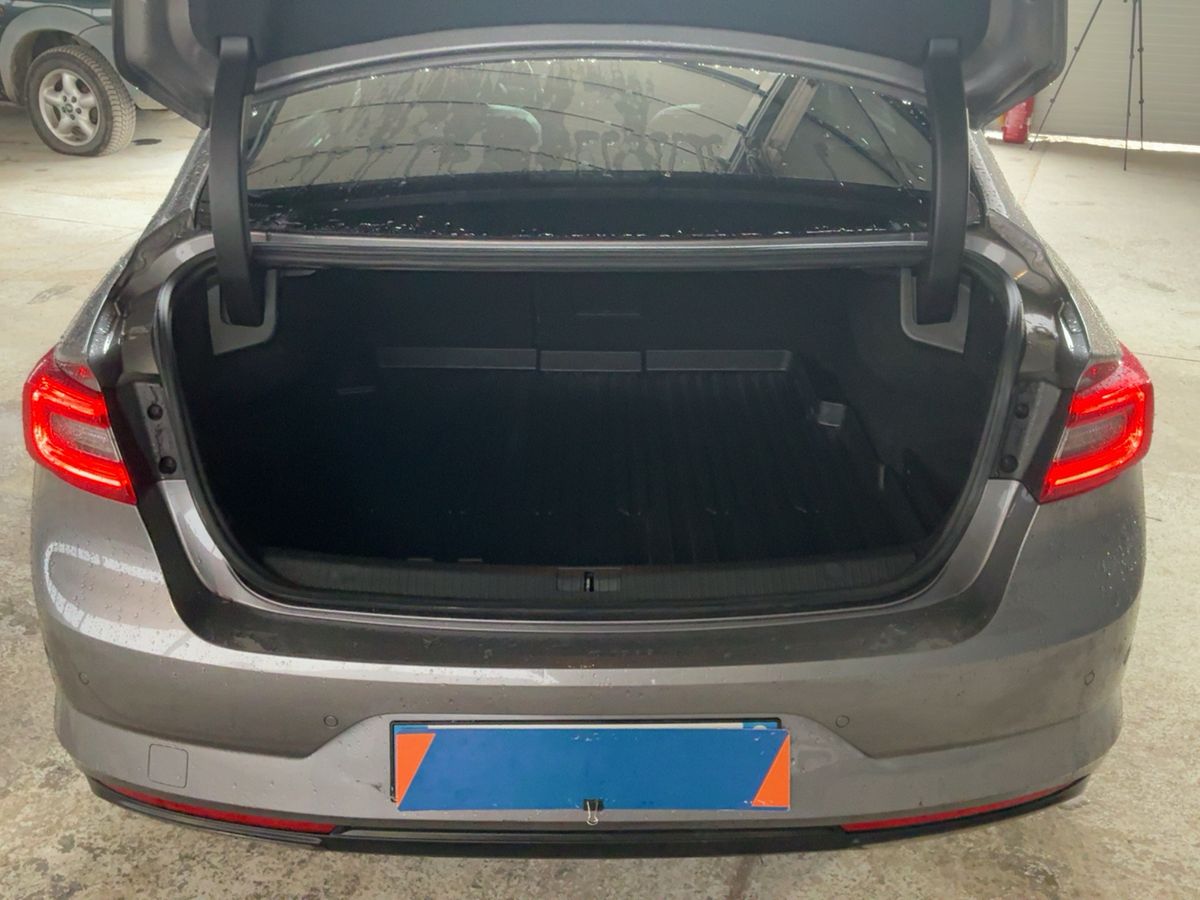 Renault Talisman 2020 — photo 16