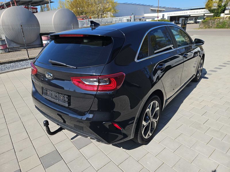 Kia cee'd 1.6 CRDi Platinum — zdjęcie 5
