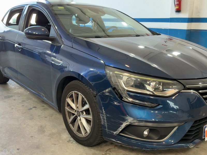 Renault Megane 1.5 dCi Energy Zen — zdjęcie 8
