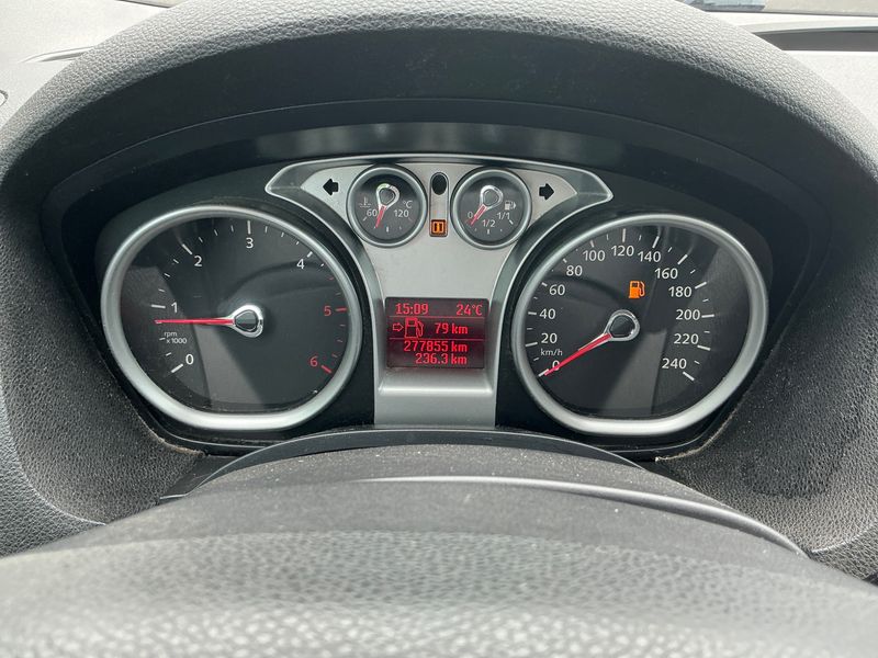 Ford Kuga 2.0 TDCi White Magic — zdjęcie 4