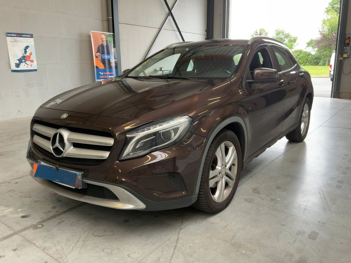 Mercedes-Benz GLA-Klasse 2015 — photo 1
