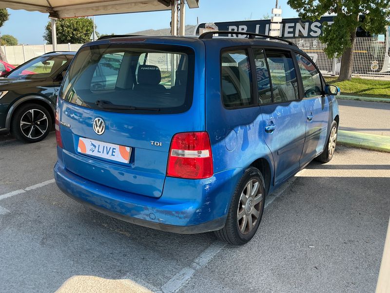 Volkswagen Touran 1.9 TDI Trendline — zdjęcie 2