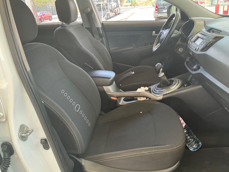 Kia Sportage 1.7 CRDi Drive 4x2 2015 – снимка 23