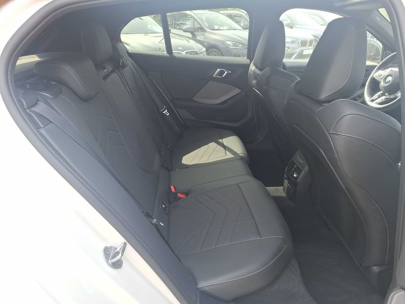BMW 1er 120d Mild-Hybrid M Sport — zdjęcie 14