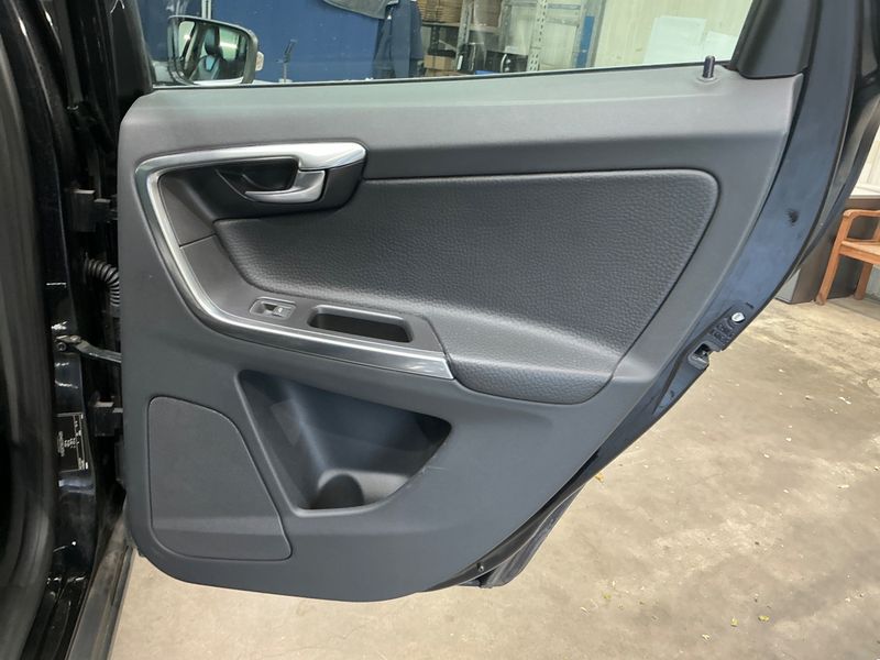 Volvo XC60 2.4 D4 Summum AWD 2012 – снимка 29